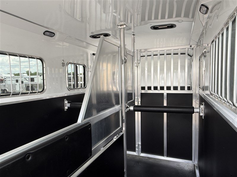 2026 Shadow 2+1 Gooseneck Trailer - Image 8