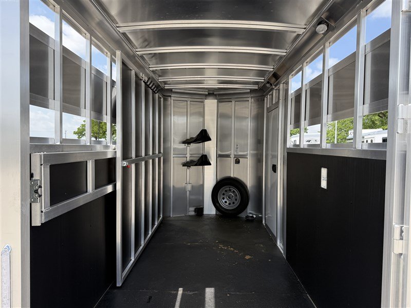 2026 Shadow 2 Horse StableLite Slant Load Bumper Pull - Image 8