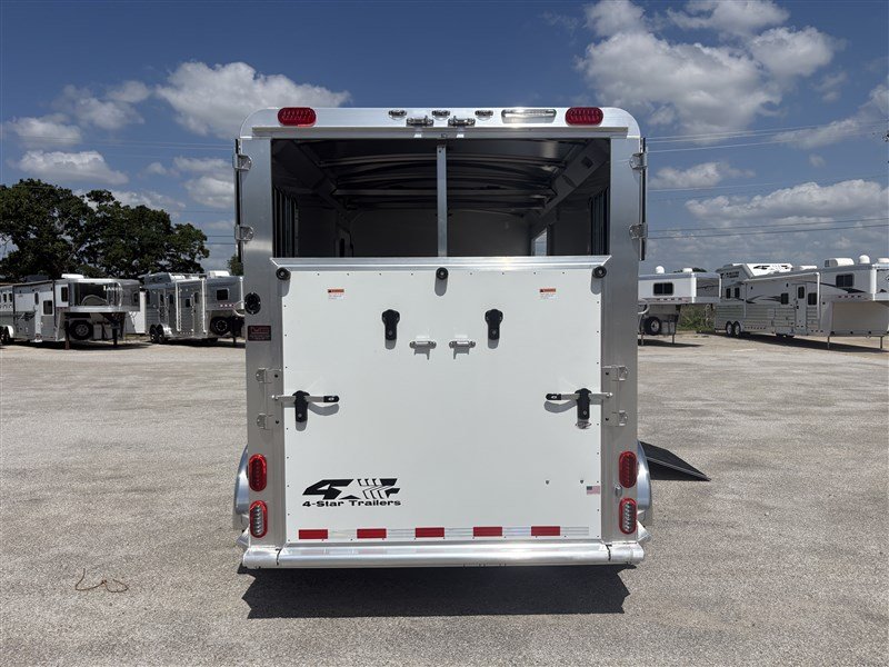 2027 4 Star 2H Straight Load + Side Ramp - Image 15