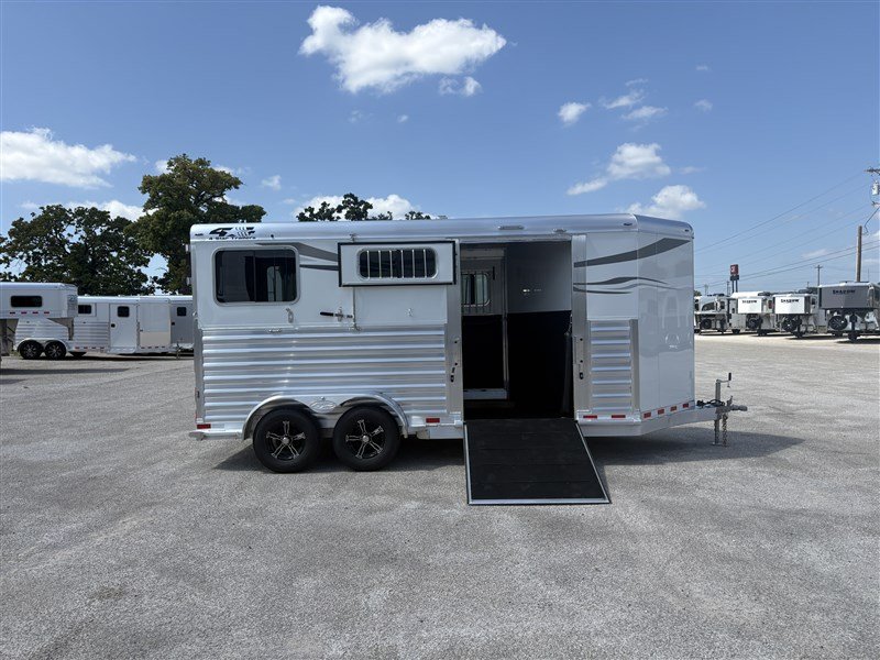 2027 4 Star 2H Straight Load + Side Ramp - Image 18