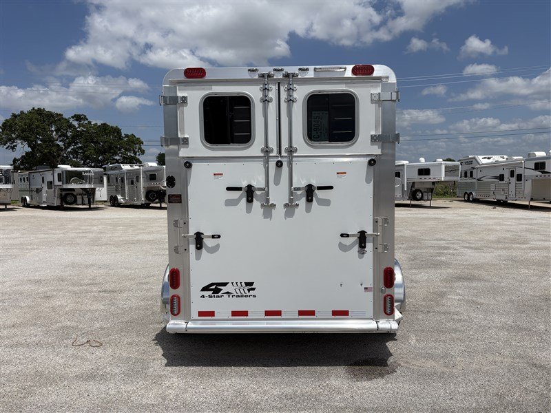 2027 4 Star 2H Straight Load + Side Ramp - Image 16