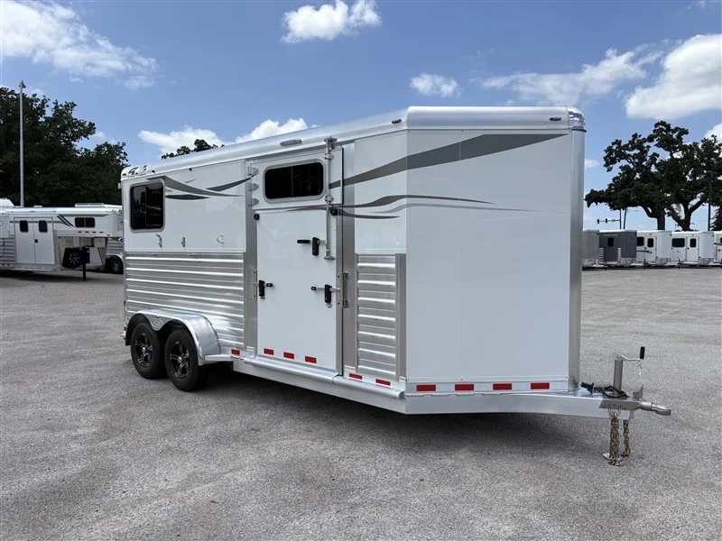 2027 4 Star 2H Straight Load + Side Ramp