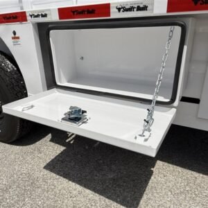 2026 Swift Built 18′ Stock Combo + Tack Box