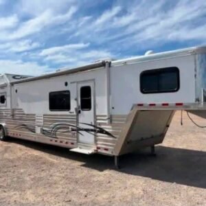 2019 4 Horse Side Load with 17’ Outlaw Conversion